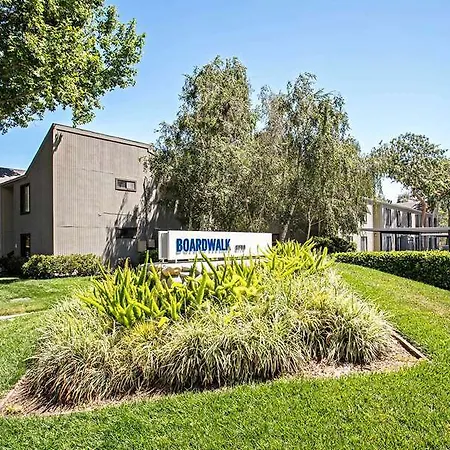 Spruce Apartments